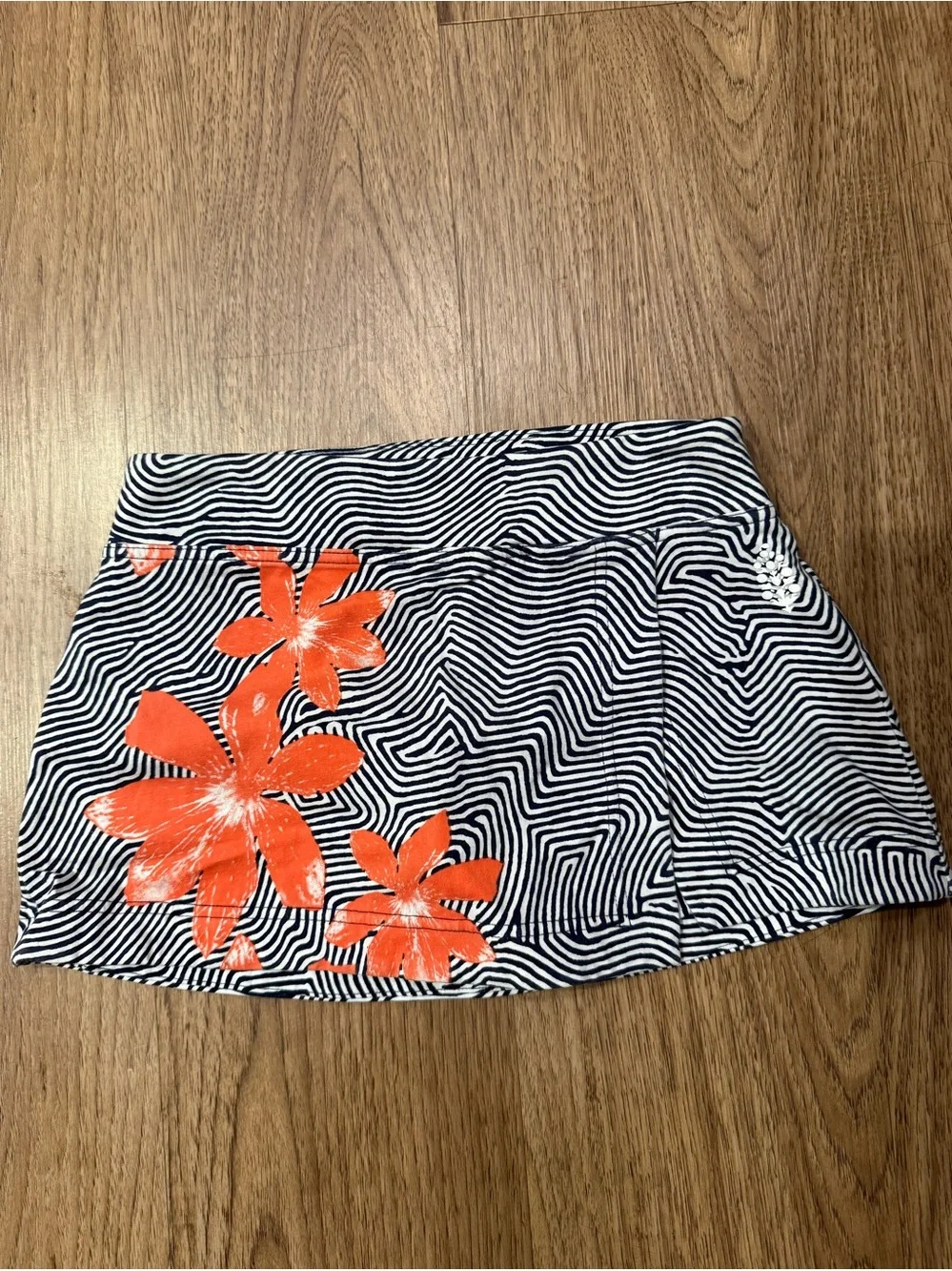FPM Hot Shot Printed Mini Skort in Maze of Blooms Navy Combo size XS NWT